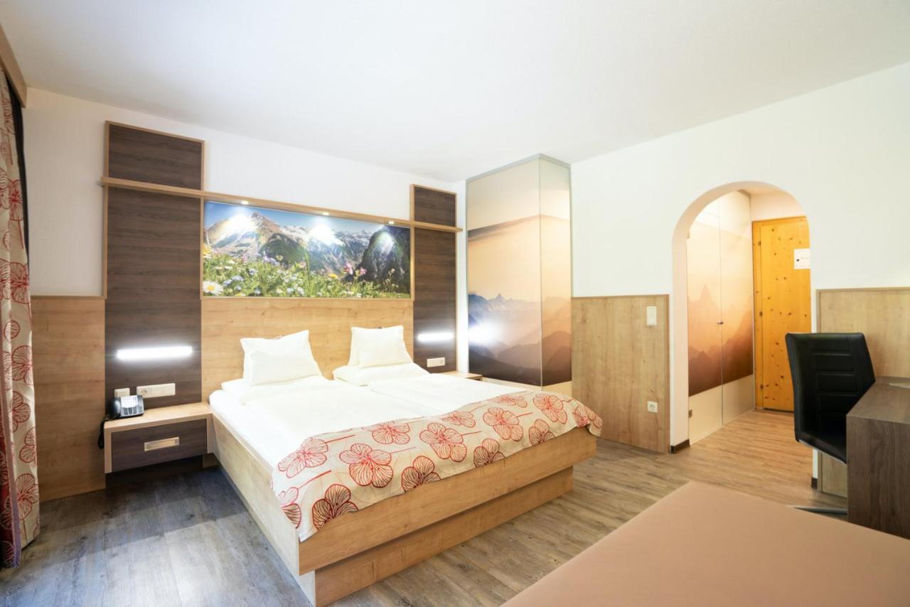 Hotel Gundolf Sankt Leonhard im Pitztal Exterior photo