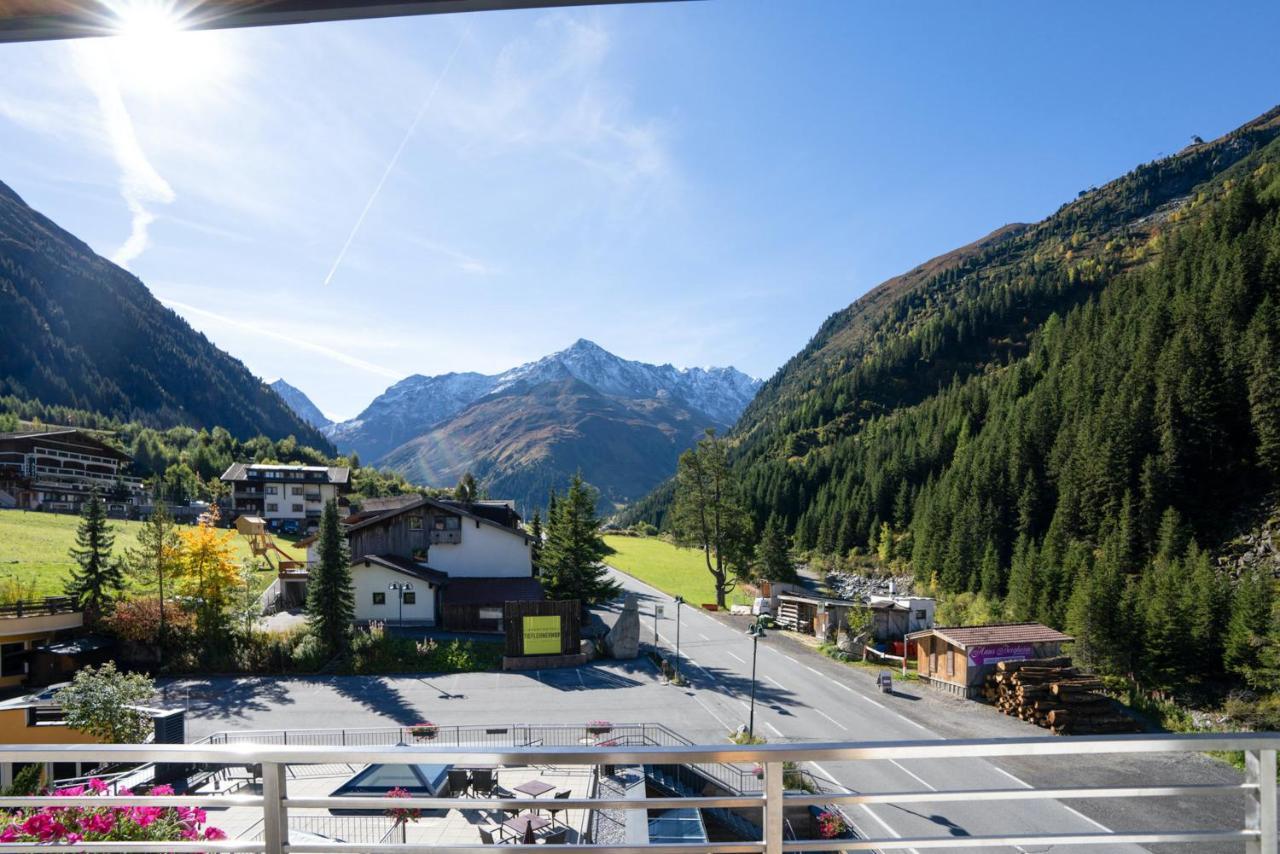 Hotel Gundolf Sankt Leonhard im Pitztal Exterior photo