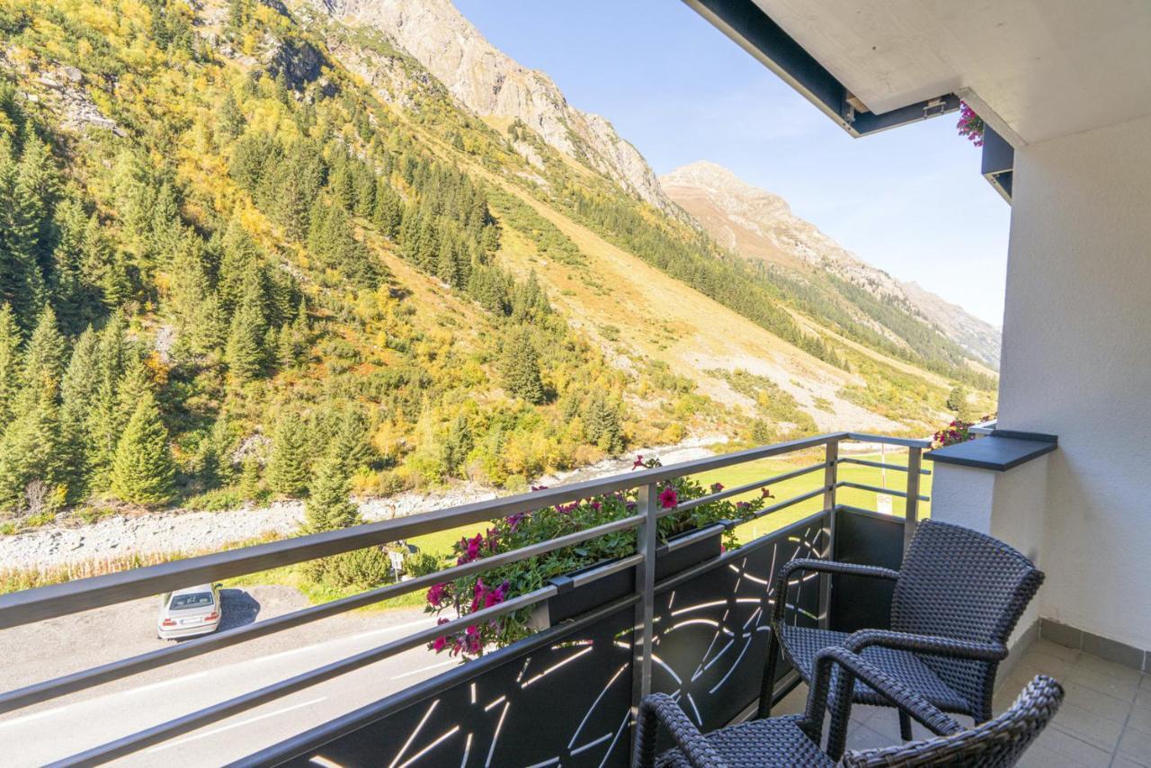 Hotel Gundolf Sankt Leonhard im Pitztal Exterior photo